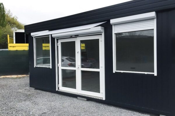 Container commerciale da 29,4 m² – Spazio commerciale modulare e funzionale